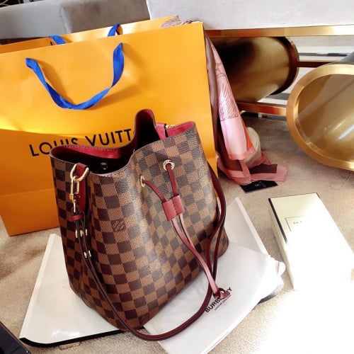 شنطة لويس فيتون مونوجرام مع الملحقات