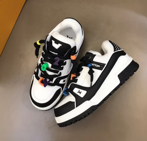 حذاء سنيكرز لويس فيتون ماستر شامل الملحقات