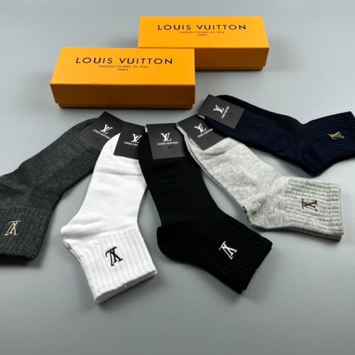 طقم جوارب لويس فيتون للتوصيل الفوري مع العلبة
