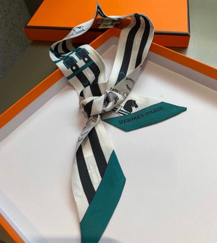 سكارفات ايرمز صغيرة للشنطة او الرقبة