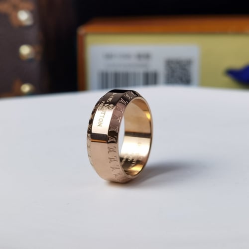 خاتم لويس فيتون درجة أولى شامل العلبة والكيس