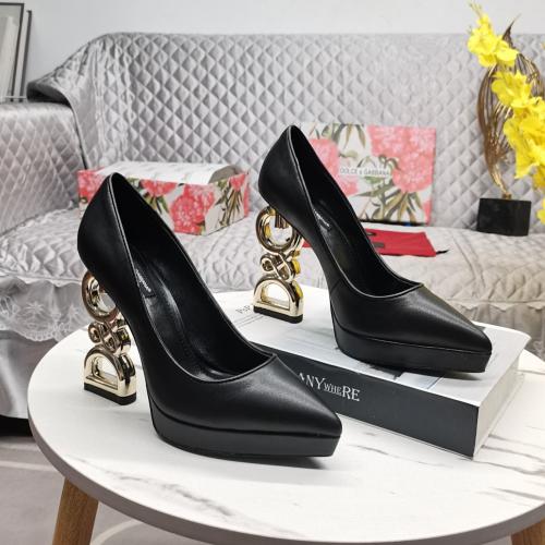 حذاء كعب دولتشي قبانا ماستر شامل الملحقات