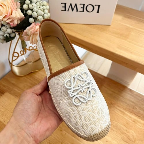 حذاء فلات لويفي ماستر شامل الملحقات