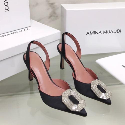 كعب امينة معادي لونين ماستر مع العلبة