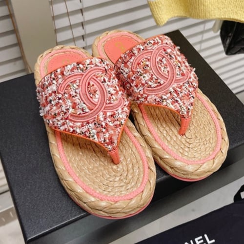 حذاء مكشوف من شانيل ماستر شامل الملحقات