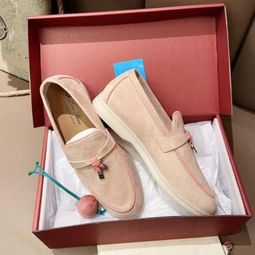 حذاء نسائي ماركة لوروبيانا ماستر شامل الملحقات