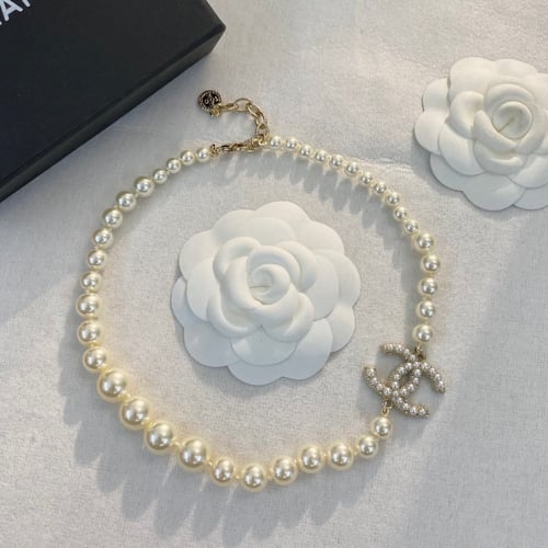 عقد شانيل لؤلؤ ماستر شامل الملحقات