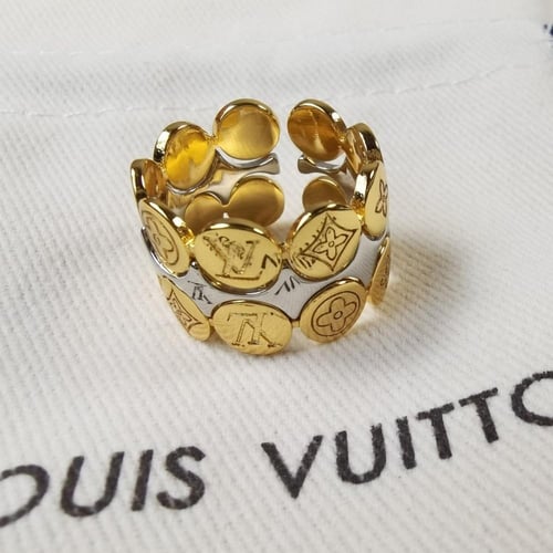 خاتم لويس فيتون تريبل جودة عالية شامل الملحقات