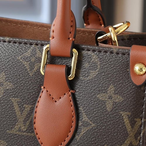 حقيبة لويس فيتون شامل العلبة