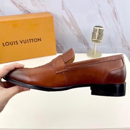 حذاء لويس فيتون ماستر شامل الملحقات