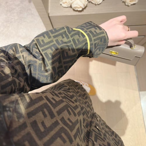 قميص فندي شتوي للتوصيل الفوري قماش ثقيل ماستر