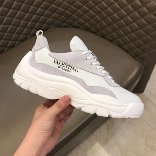 حذاء رياضي ماركة فالنتينو ماستر شامل الملحقات