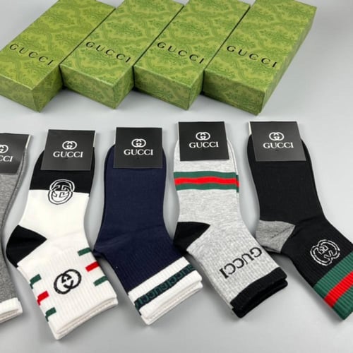 طقم جوارب قوتشي مع العلبة