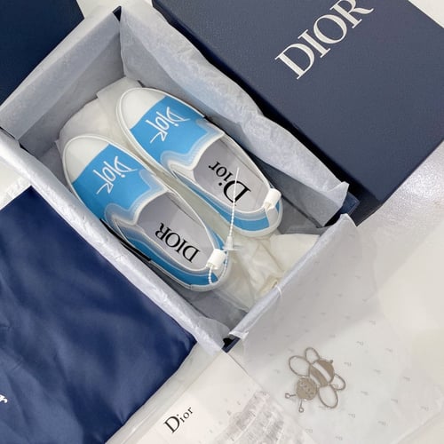 حذاء كريستيان ديور حذاء جودة عالية طبق الاصل مع ال...