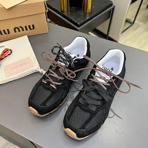 سنيكرز تعاون ميوميو مع نيوبلنس ماستر شامل الملحقات