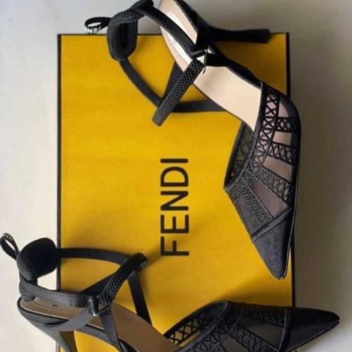 كعب فندي حذاء ماستر شامل الملحقات