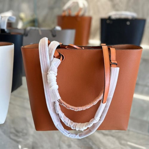 شنطة لويفي مقاس 30بدون العلبة