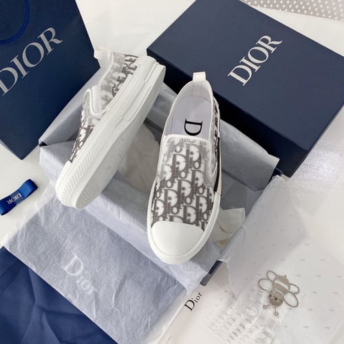 حذاء كريستيان ديور حذاء جودة عالية طبق الاصل مع ال...