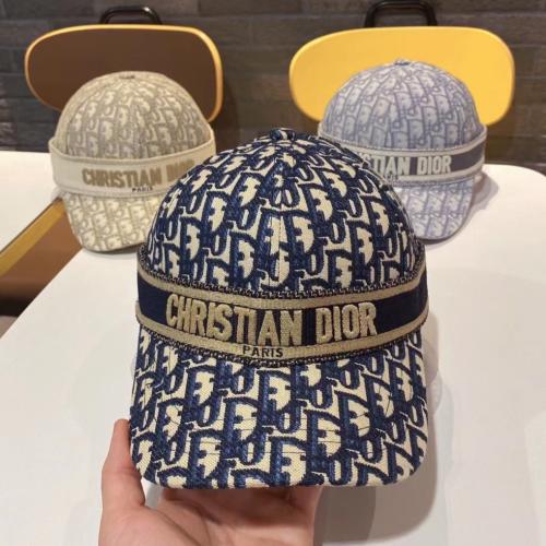 قبعات ديور كاب ماستر عدة الوان