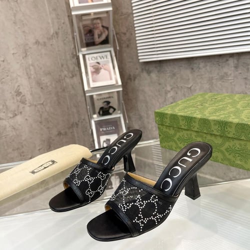 حذاء قوتشي بكعب جودة عالية شامل الملحقات