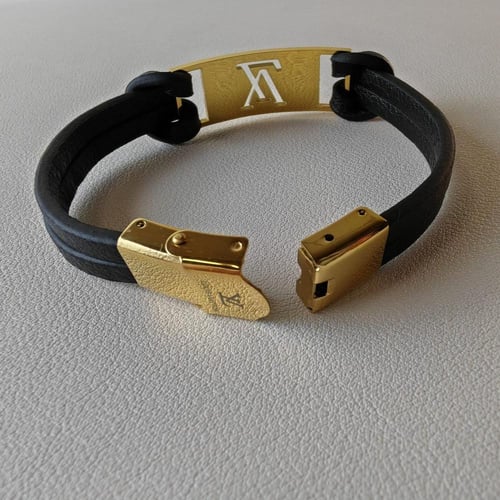 اسورة لويس فيتون ثلاث الوان شامل الملحقات