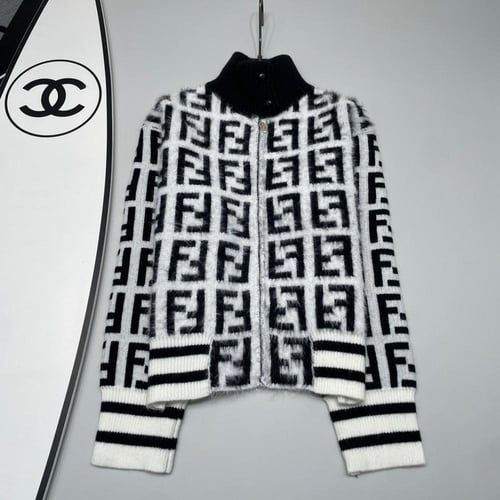 جاكيت فندي نسائي لونين