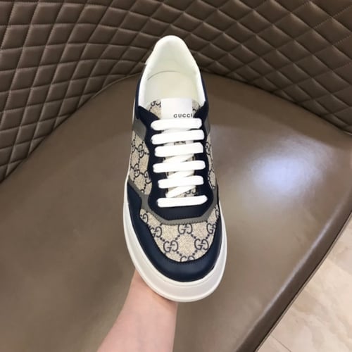 حذاء قوتشي سنيكرس ماستر شامل الملحقات