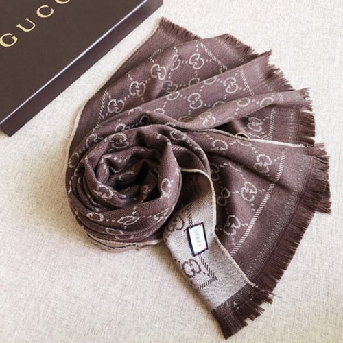 شالات قوتشي سكارف ماستر شامل الملحقات