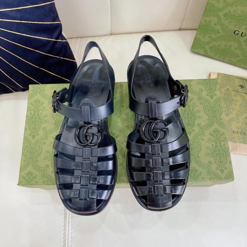 صندل قوتشي الشفاف نسائي رجالي