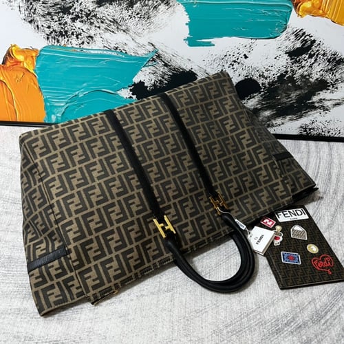 حقيبة كبيرة للرحلات ماركة فندي ماستر