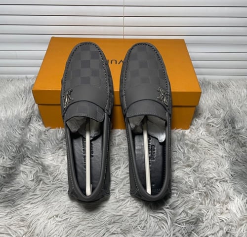 حذاء لويس فيتون رجالي ماستر شامل الملحقات