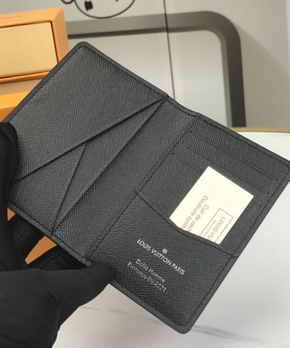 محفظة لويس فيتون ماستر شامل الملحقات