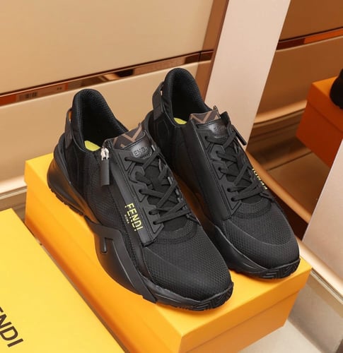 حذاء رجالي ماركة فندي ماستر شامل الملحقات