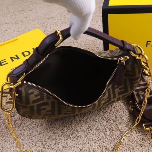 حقيبة ماركة فندي 3 ألوان ماستر شامل الملحقات