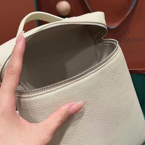 حقيبة باك باك لوروبيانا لون اوف وايت ماستر شامل ال...