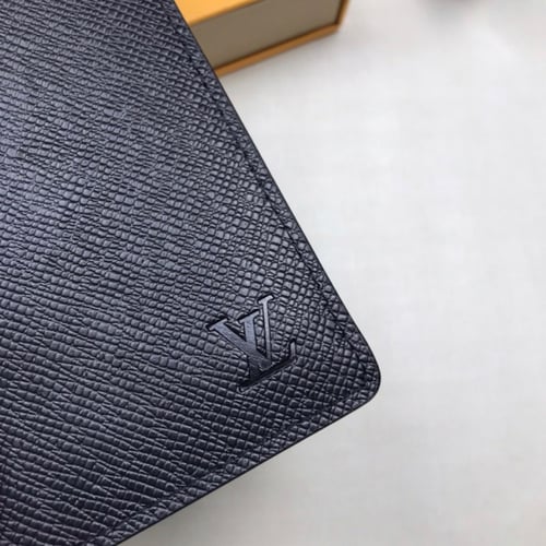 محفظة لويس فيتون ماستر شامل الملحقات