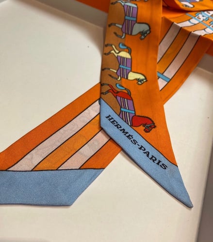 سكارفات ايرمز صغيرة للشنطة او الرقبة