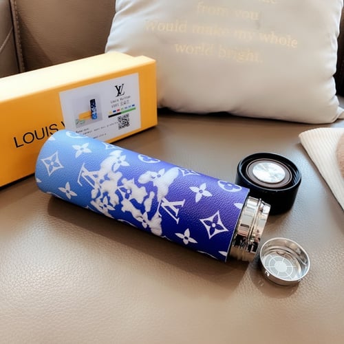 كوب حراري ماركة لويس فيتون شامل الملحقات