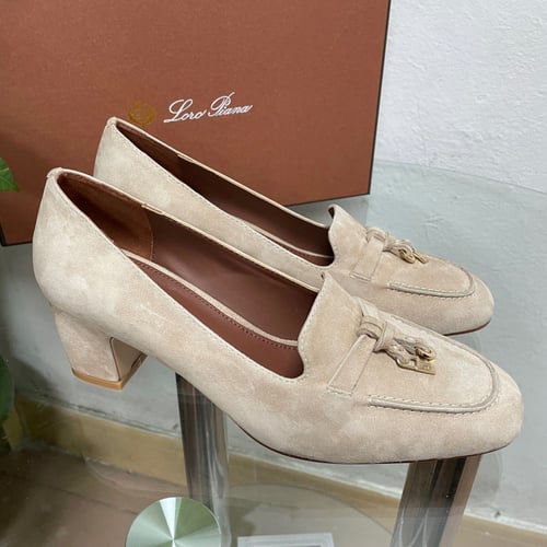 حذاء لوروبيانا بكعب ماستر شامل الملحقات