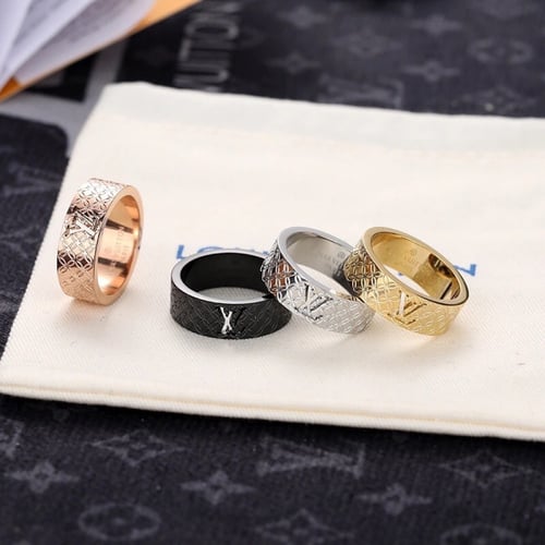 خواتم لويس فيتون ماستر شامل الملحقات