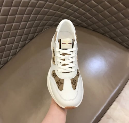 سنيكرز رجالي ماركة قوتشي ماستر شامل الملحقات