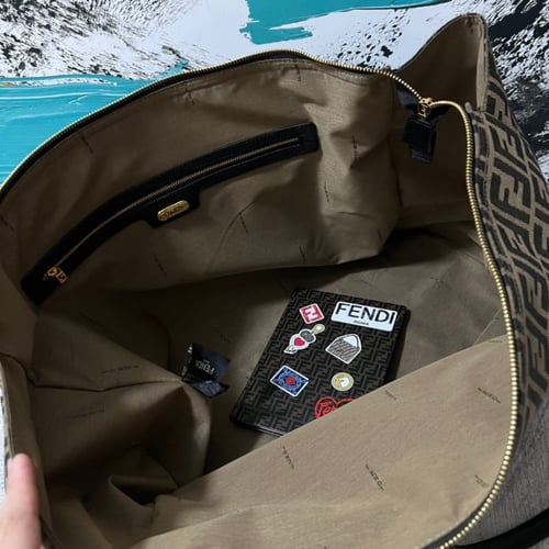 حقيبة كبيرة للرحلات ماركة فندي ماستر