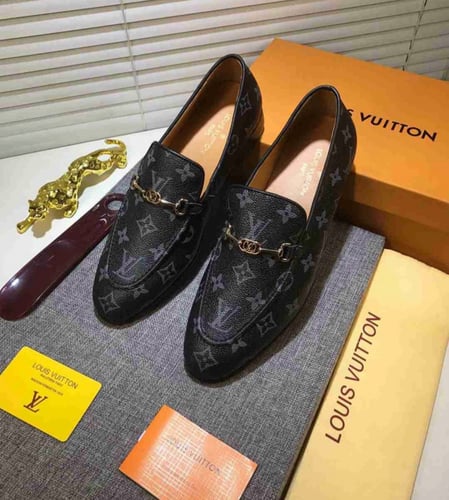 حذاء لويس فيتون ماستر