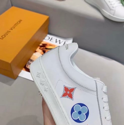 سنيكرز لويس فيتون ماستر شامل الملحقات