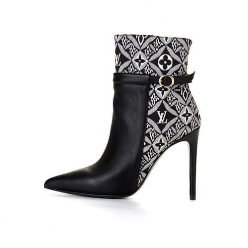 بوت لويس فيتون ماستر مع العلبة