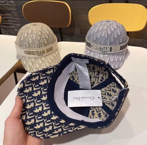 قبعات ديور كاب ماستر للتوصيل الفوري