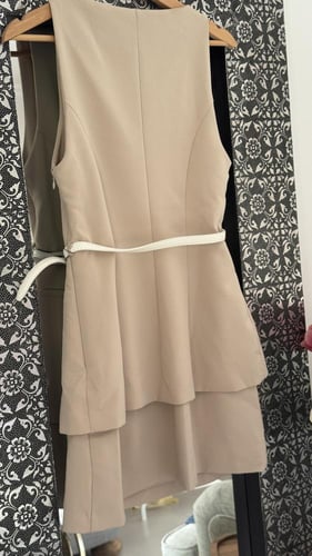 فستان بيج أنيق