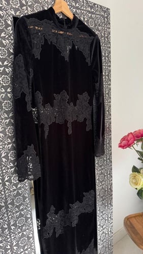 فستان مخمل دانتيل انيق وملكي