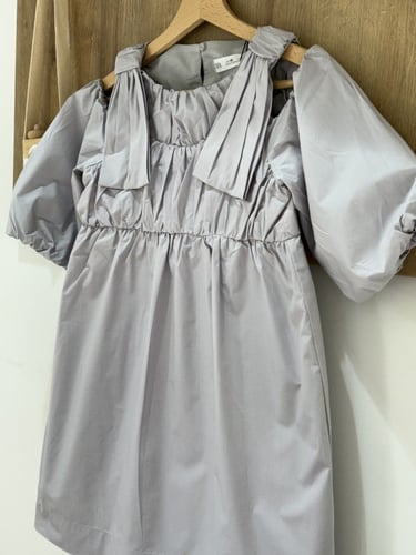 فستان فيونكه رصاصي