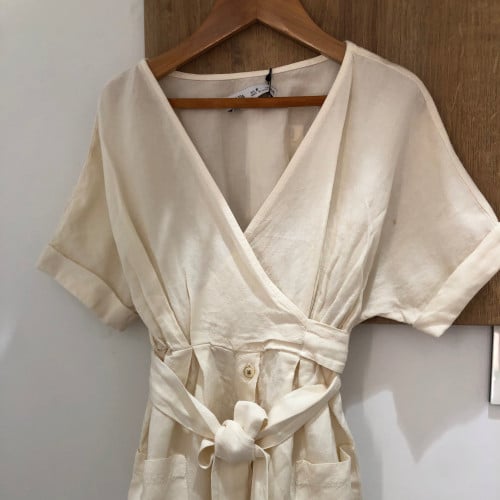 فستان من الكتان